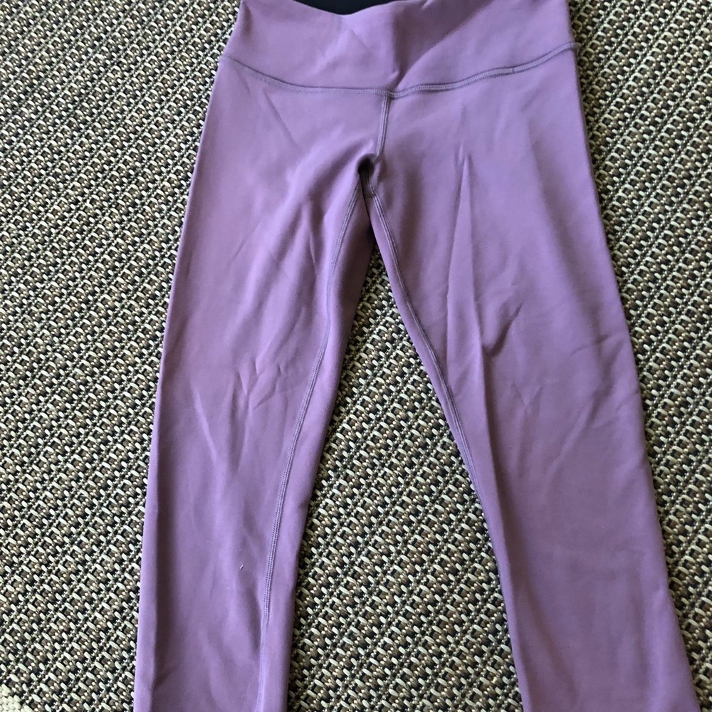 🩵2/$20 MIX& MATCH Lululemon Reversible Capri Lght Purple &Blck Yoga Pant Legging